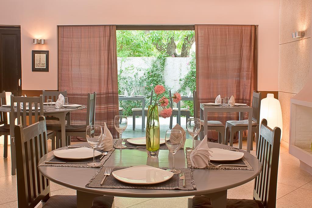Amarya Villa Nuova Delhi Esterno foto